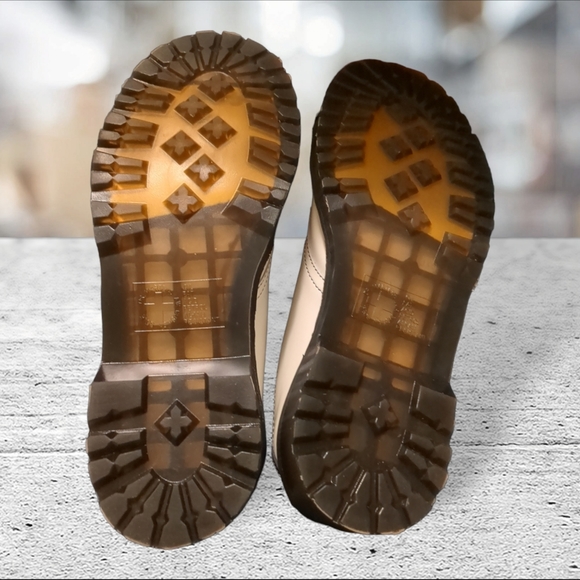 Dr. Martens 1461 HEARTS shoes size 8 US EU 39 🎉host pick🎉 - Picture 10 of 13